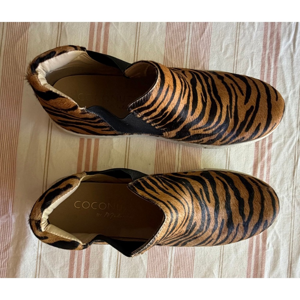 Coconuts by Matisse Womens Tiger Print Calf Hair Slip On Sneakers Size 10M